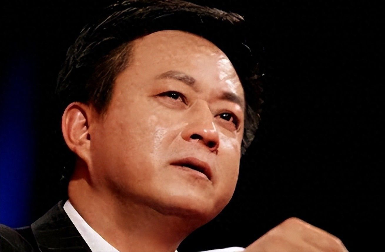 火箭两年合同签下签湖人后场大闸,他们并没有使用全额中产特例?