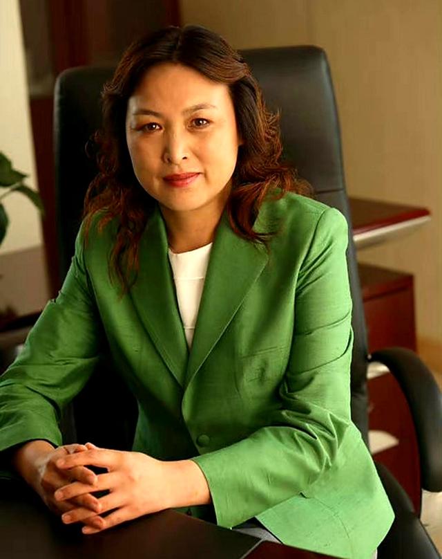 穆帅失败2次！土超3亿豪门18年后重返欧冠正赛：掀翻里昂 爆发冲突