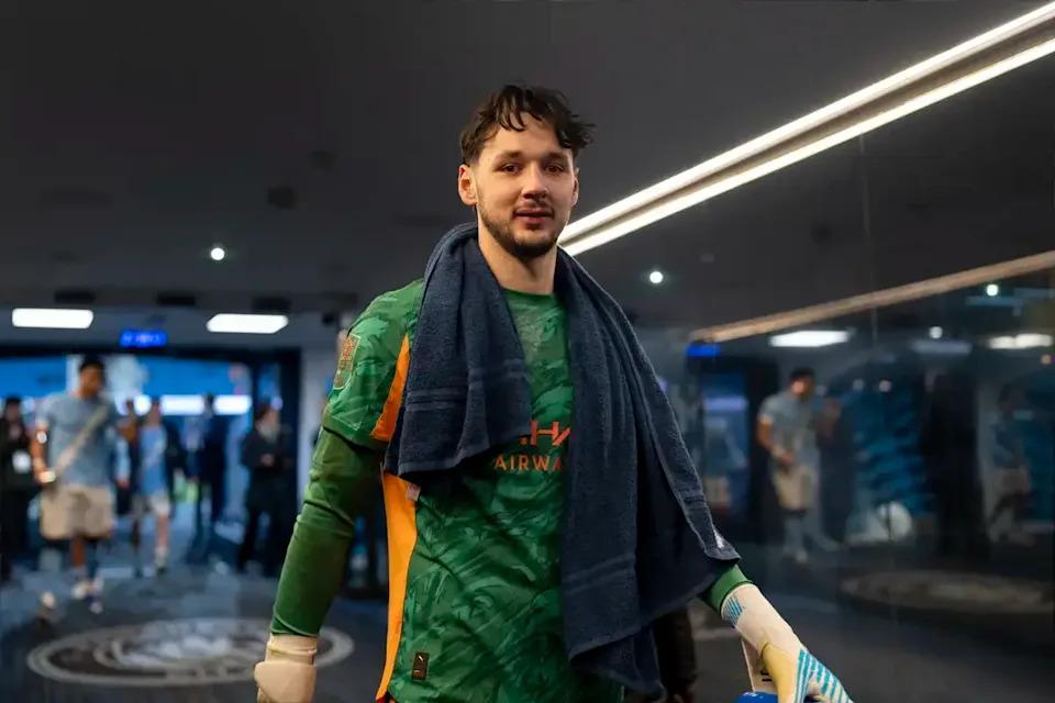父亲社媒谈内马尔：继续踢足球吧，用上帝赐你的天赋继续让人着迷